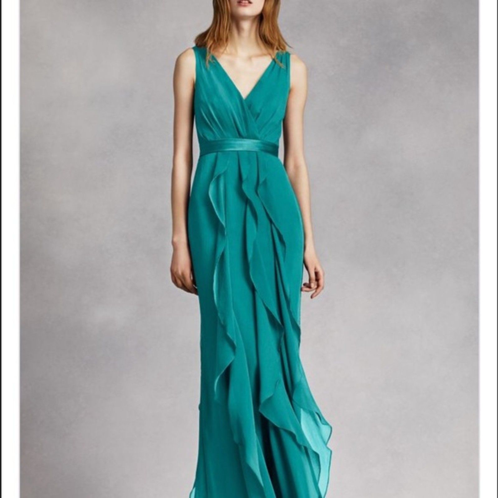 Vera Wang Teal Green Chiffon Evening Gown V-Neckline And Ruffles Size 6